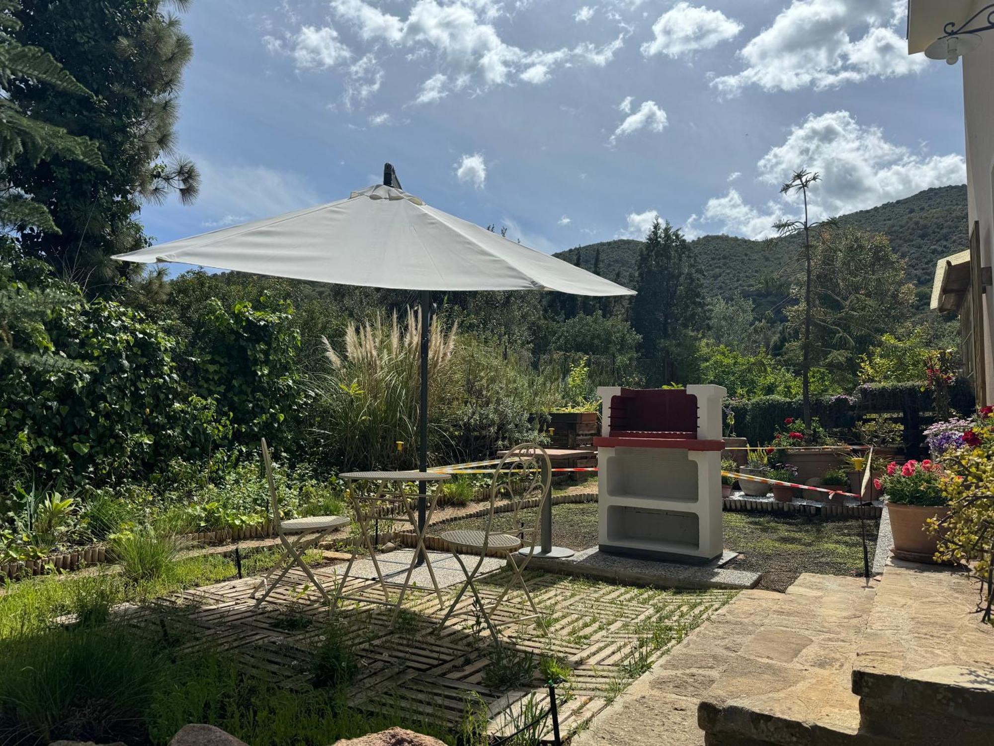 Villa Dei Fiori - Casa Vacanza Capoterra Bagian luar foto