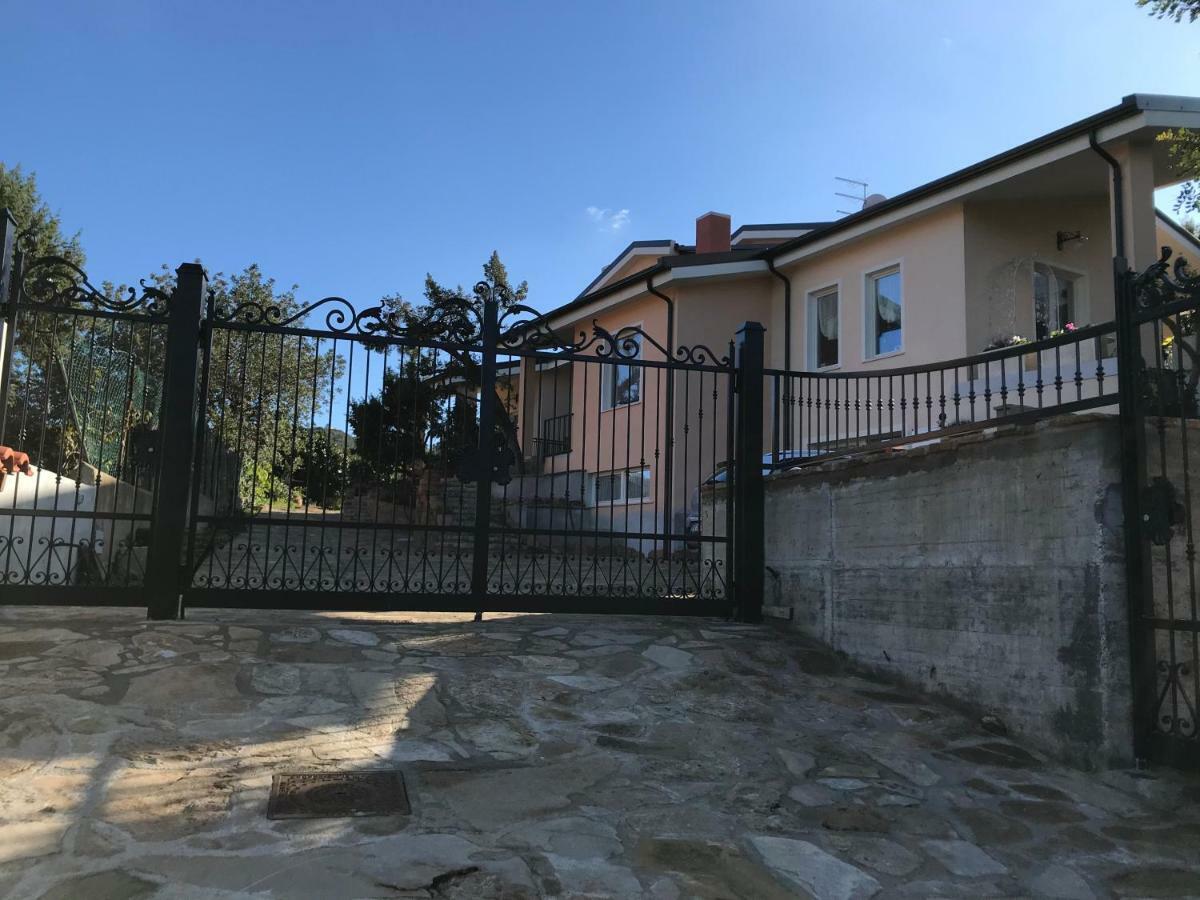 Villa Dei Fiori - Casa Vacanza Capoterra Bagian luar foto