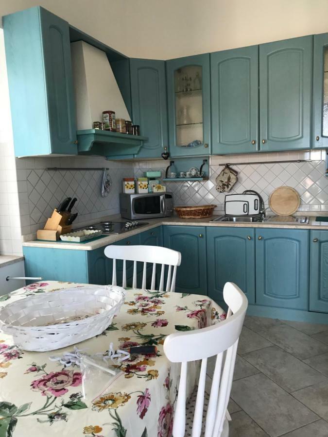 Villa Dei Fiori - Casa Vacanza Capoterra Bagian luar foto